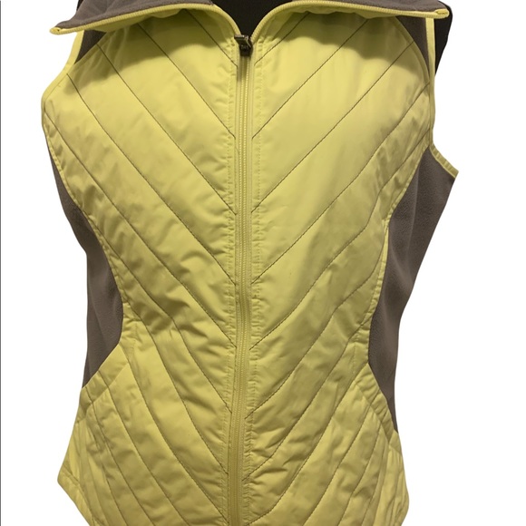 5 for $30. Columbia Vest - Picture 10 of 12